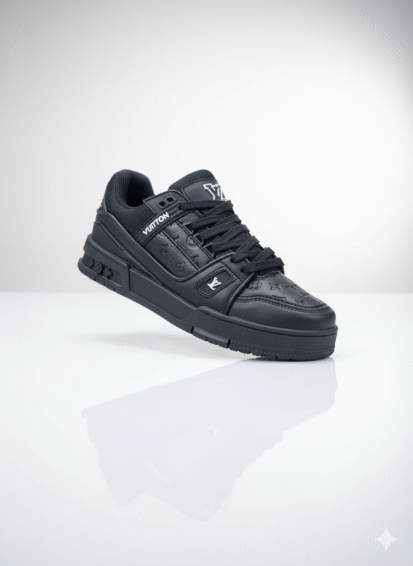 LOUIS VUITTON LV Trainer Sneaker (Monogram)